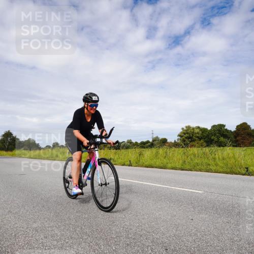 31.08.2025 - Elbe Triathlon Hamburg Michael Burmester http://msf.ph/oto/8668583 31.08.2025 11:17:59 Radfahren 1402, 1417, 1610 meine-sportfotos.de