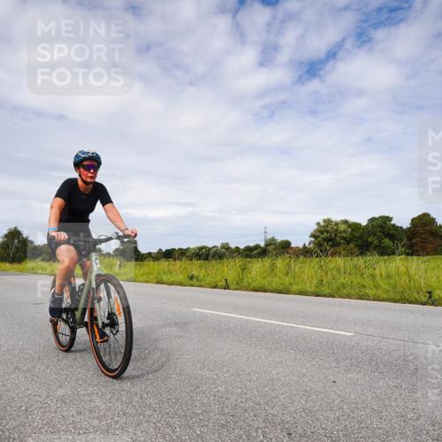 31.08.2025 - Elbe Triathlon Hamburg Michael Burmester http://msf.ph/oto/8668591 31.08.2025 11:18:18 Radfahren 1426, 1459, 1512, 1519 meine-sportfotos.de