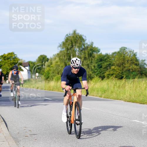 31.08.2025 - Elbe Triathlon Hamburg Michael Burmester http://msf.ph/oto/8668601 31.08.2025 09:48:13 Radfahren 425, 440, 510, 577, 618, 713, 807, 880 meine-sportfotos.de