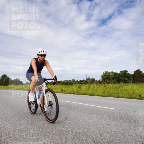 31.08.2025 - Elbe Triathlon Hamburg Michael Burmester http://msf.ph/oto/8668604 31.08.2025 11:18:39 Radfahren 1362, 1423, 1612 meine-sportfotos.de