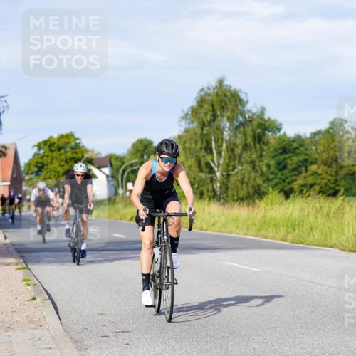 31.08.2025 - Elbe Triathlon Hamburg Michael Burmester http://msf.ph/oto/8668605 31.08.2025 09:48:14 Radfahren 425, 440, 510, 577, 618, 713, 807, 880 meine-sportfotos.de