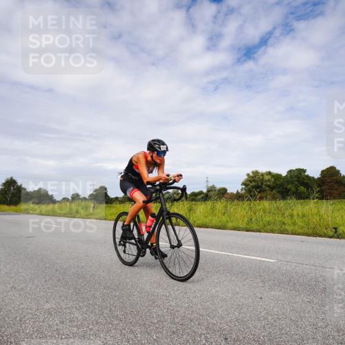 31.08.2025 - Elbe Triathlon Hamburg Michael Burmester http://msf.ph/oto/8668606 31.08.2025 11:18:41 Radfahren 1362, 1423, 1612 meine-sportfotos.de