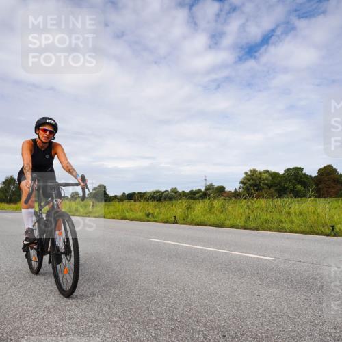 31.08.2025 - Elbe Triathlon Hamburg Michael Burmester http://msf.ph/oto/8668614 31.08.2025 11:19:00 Radfahren 1397, 1452 meine-sportfotos.de