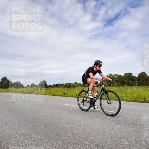 31.08.2025 - Elbe Triathlon Hamburg Michael Burmester http://msf.ph/oto/8668616 31.08.2025 11:19:08 Radfahren 1369, 1397 meine-sportfotos.de