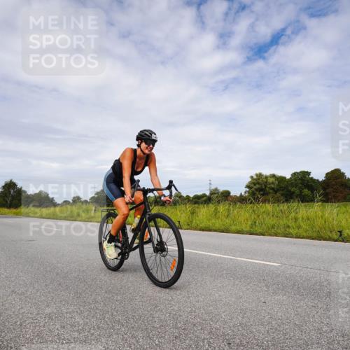 31.08.2025 - Elbe Triathlon Hamburg Michael Burmester http://msf.ph/oto/8668621 31.08.2025 11:19:16 Radfahren 1385, 1567 meine-sportfotos.de