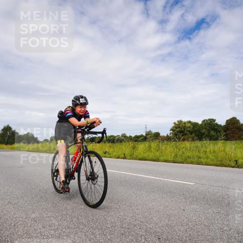 31.08.2025 - Elbe Triathlon Hamburg Michael Burmester http://msf.ph/oto/8668636 31.08.2025 11:20:04 Radfahren 1453, 1530, 1572 meine-sportfotos.de