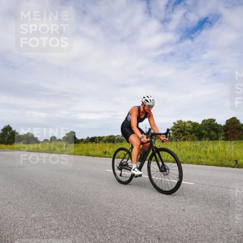 31.08.2025 - Elbe Triathlon Hamburg Michael Burmester http://msf.ph/oto/8668648 31.08.2025 11:20:19 Radfahren 1536, 1571, 1586 meine-sportfotos.de