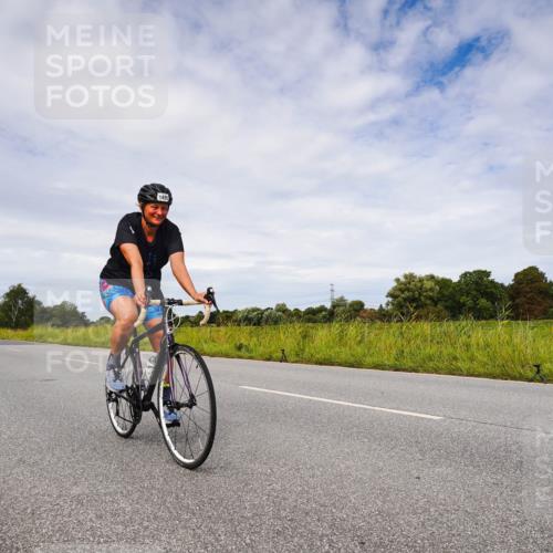 31.08.2025 - Elbe Triathlon Hamburg Michael Burmester http://msf.ph/oto/8668654 31.08.2025 11:20:33 Radfahren 1455 meine-sportfotos.de