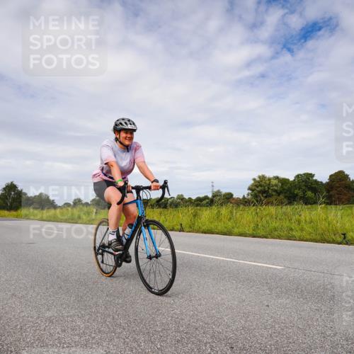 31.08.2025 - Elbe Triathlon Hamburg Michael Burmester http://msf.ph/oto/8668674 31.08.2025 11:21:22 Radfahren 1564 meine-sportfotos.de