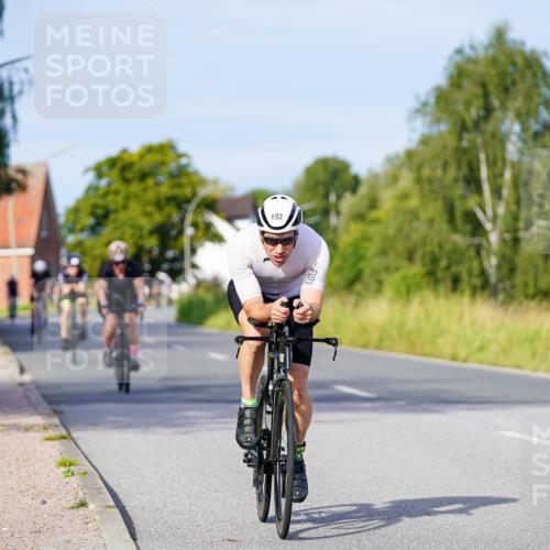 31.08.2025 - Elbe Triathlon Hamburg Michael Burmester http://msf.ph/oto/8668681 31.08.2025 09:48:33 Radfahren 441, 682, 696, 844, 878 meine-sportfotos.de