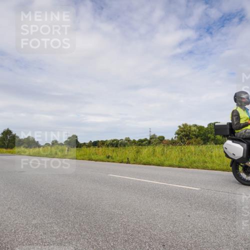 31.08.2025 - Elbe Triathlon Hamburg Michael Burmester http://msf.ph/oto/8668686 31.08.2025 11:21:57 Radfahren  meine-sportfotos.de