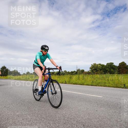 31.08.2025 - Elbe Triathlon Hamburg Michael Burmester http://msf.ph/oto/8668689 31.08.2025 11:22:11 Radfahren 1510, 1527, 1529, 1532, 1546, 1562, 1581, 1595 meine-sportfotos.de