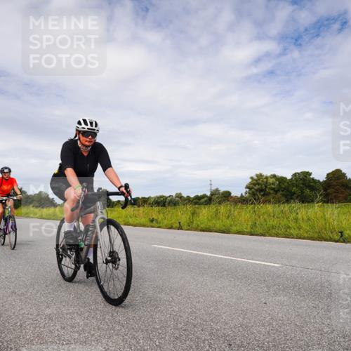 31.08.2025 - Elbe Triathlon Hamburg Michael Burmester http://msf.ph/oto/8668694 31.08.2025 11:22:13 Radfahren 1510, 1527, 1529, 1532, 1546, 1562, 1581, 1595 meine-sportfotos.de