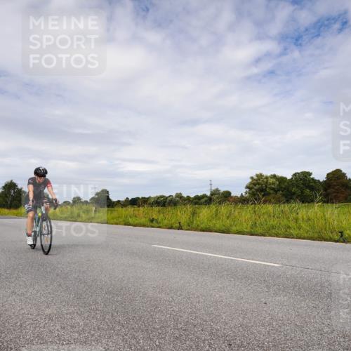 31.08.2025 - Elbe Triathlon Hamburg Michael Burmester http://msf.ph/oto/8668698 31.08.2025 11:22:14 Radfahren 1510, 1527, 1529, 1532, 1546, 1581, 1595 meine-sportfotos.de