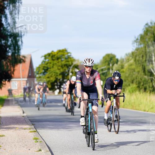 31.08.2025 - Elbe Triathlon Hamburg Michael Burmester http://msf.ph/oto/8668700 31.08.2025 09:48:44 Radfahren 322, 407, 515, 656, 739, 742, 931 meine-sportfotos.de