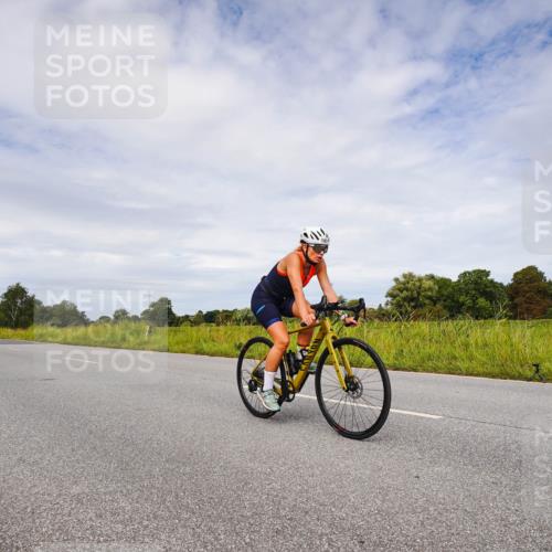 31.08.2025 - Elbe Triathlon Hamburg Michael Burmester http://msf.ph/oto/8668715 31.08.2025 11:22:36 Radfahren 1587 meine-sportfotos.de
