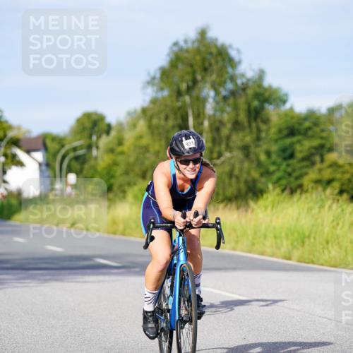 31.08.2025 - Elbe Triathlon Hamburg Michael Burmester http://msf.ph/oto/8668722 31.08.2025 09:48:48 Radfahren 322, 407, 515, 656, 739, 742, 856, 920, 931 meine-sportfotos.de