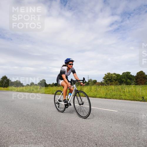 31.08.2025 - Elbe Triathlon Hamburg Michael Burmester http://msf.ph/oto/8668725 31.08.2025 11:22:58 Radfahren 1545 meine-sportfotos.de