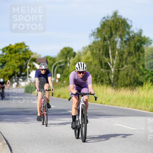 31.08.2025 - Elbe Triathlon Hamburg Michael Burmester http://msf.ph/oto/8668732 31.08.2025 09:48:52 Radfahren 742, 856, 920, 921, 931 meine-sportfotos.de