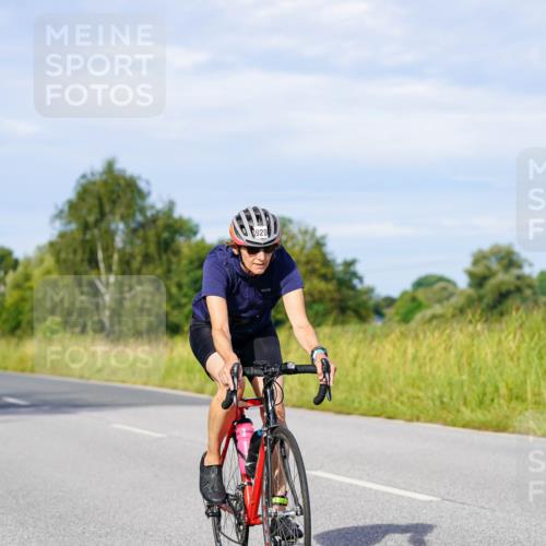 31.08.2025 - Elbe Triathlon Hamburg Michael Burmester http://msf.ph/oto/8668738 31.08.2025 09:48:53 Radfahren 822, 856, 920, 921 meine-sportfotos.de
