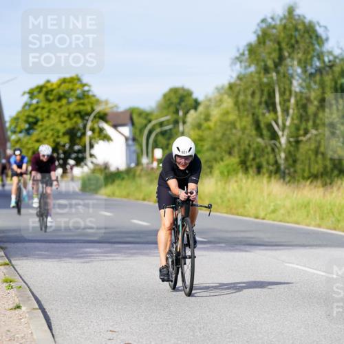 31.08.2025 - Elbe Triathlon Hamburg Michael Burmester http://msf.ph/oto/8668747 31.08.2025 09:48:57 Radfahren 822, 842, 921 meine-sportfotos.de