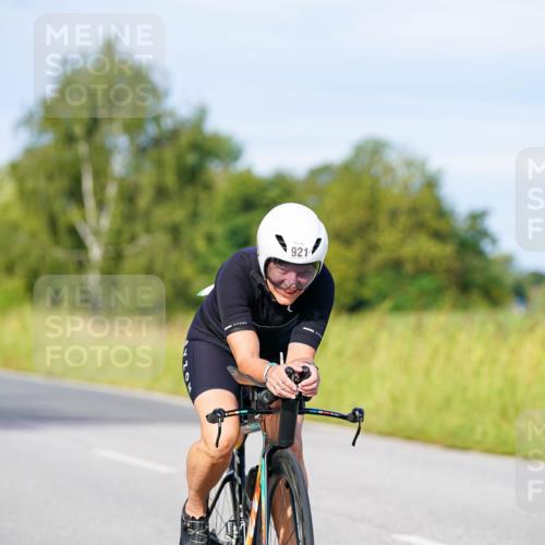 31.08.2025 - Elbe Triathlon Hamburg Michael Burmester http://msf.ph/oto/8668752 31.08.2025 09:48:58 Radfahren 428, 727, 822, 842, 921 meine-sportfotos.de