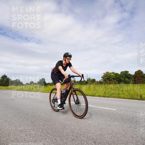 31.08.2025 - Elbe Triathlon Hamburg Michael Burmester http://msf.ph/oto/8668756 31.08.2025 11:24:53 Radfahren 1556, 1593 meine-sportfotos.de