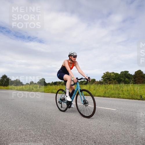 31.08.2025 - Elbe Triathlon Hamburg Michael Burmester http://msf.ph/oto/8668770 31.08.2025 11:25:49 Radfahren 1579, 1605 meine-sportfotos.de