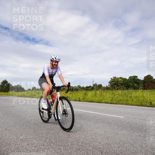 31.08.2025 - Elbe Triathlon Hamburg Michael Burmester http://msf.ph/oto/8668780 31.08.2025 11:26:58 Radfahren 1520, 1538 meine-sportfotos.de