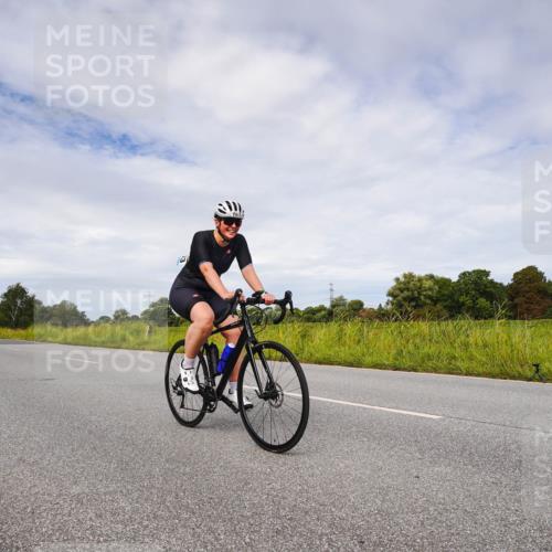 31.08.2025 - Elbe Triathlon Hamburg Michael Burmester http://msf.ph/oto/8668786 31.08.2025 11:27:25 Radfahren 1563 meine-sportfotos.de
