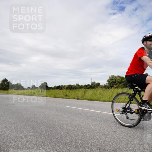 31.08.2025 - Elbe Triathlon Hamburg Michael Burmester http://msf.ph/oto/8668827 31.08.2025 12:07:47 Radfahren  meine-sportfotos.de