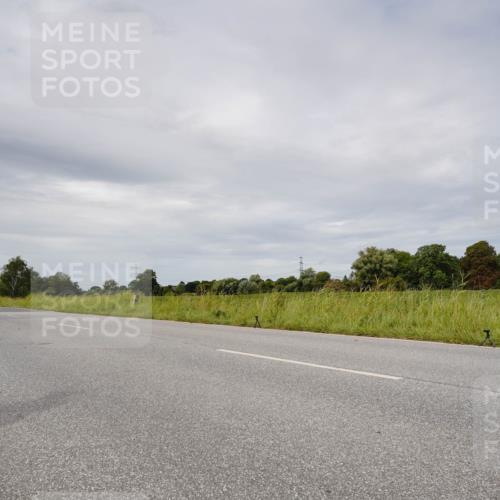 31.08.2025 - Elbe Triathlon Hamburg Michael Burmester http://msf.ph/oto/8668842 31.08.2025 12:12:37 Radfahren  meine-sportfotos.de
