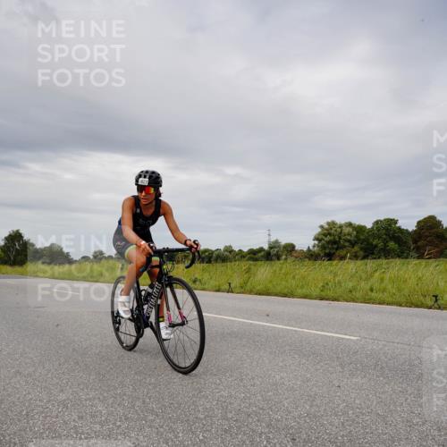 31.08.2025 - Elbe Triathlon Hamburg Michael Burmester http://msf.ph/oto/8668848 31.08.2025 12:16:30 Radfahren 1627 meine-sportfotos.de