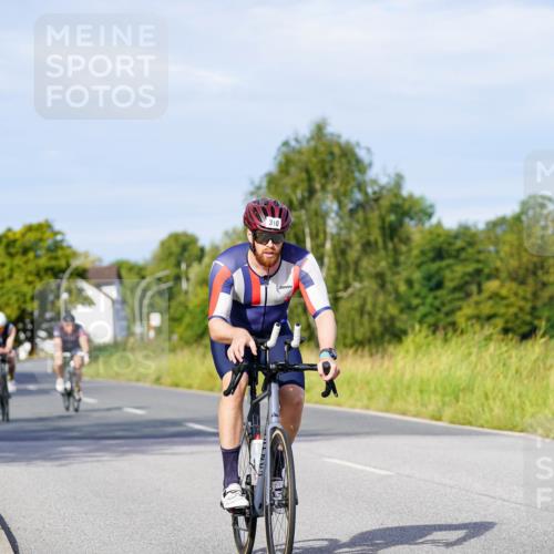 31.08.2025 - Elbe Triathlon Hamburg Michael Burmester http://msf.ph/oto/8668852 31.08.2025 09:49:23 Radfahren 173, 310, 330, 412, 422, 537, 595, 603, 658, 762, 778 meine-sportfotos.de