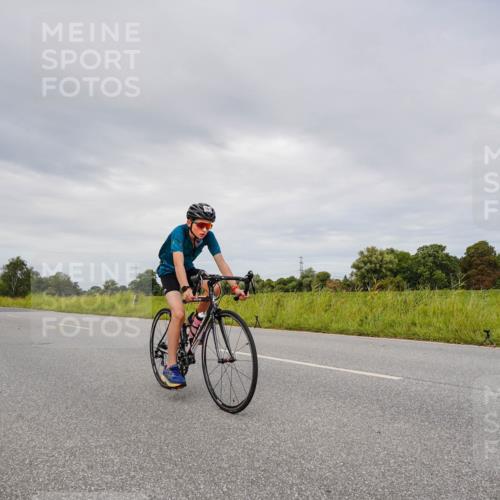 31.08.2025 - Elbe Triathlon Hamburg Michael Burmester http://msf.ph/oto/8668871 31.08.2025 12:21:15 Radfahren 1619 meine-sportfotos.de