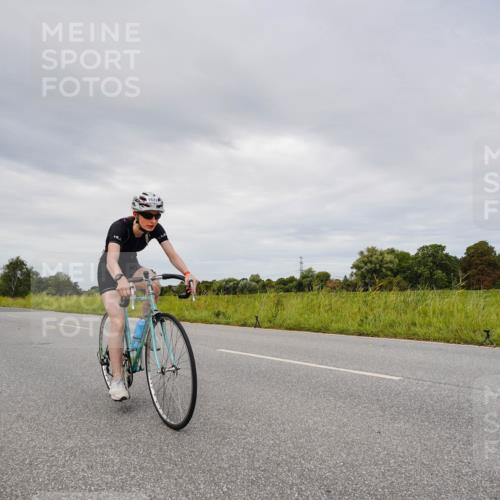 31.08.2025 - Elbe Triathlon Hamburg Michael Burmester http://msf.ph/oto/8668872 31.08.2025 12:21:31 Radfahren 1632 meine-sportfotos.de