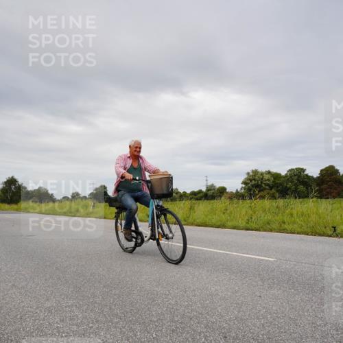 31.08.2025 - Elbe Triathlon Hamburg Michael Burmester http://msf.ph/oto/8668878 31.08.2025 12:23:01 Radfahren 1625 meine-sportfotos.de