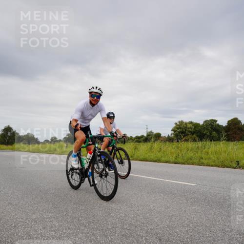 31.08.2025 - Elbe Triathlon Hamburg Michael Burmester http://msf.ph/oto/8668887 31.08.2025 12:26:05 Radfahren  meine-sportfotos.de