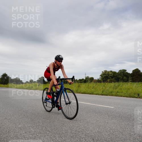 31.08.2025 - Elbe Triathlon Hamburg Michael Burmester http://msf.ph/oto/8668894 31.08.2025 12:31:35 Radfahren 1662 meine-sportfotos.de