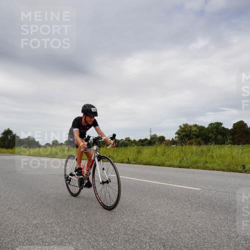 31.08.2025 - Elbe Triathlon Hamburg Michael Burmester http://msf.ph/oto/8668898 31.08.2025 12:32:21 Radfahren 1650 meine-sportfotos.de