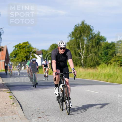 31.08.2025 - Elbe Triathlon Hamburg Michael Burmester http://msf.ph/oto/8668899 31.08.2025 09:49:33 Radfahren 365, 410, 426, 430, 537, 594, 783, 834, 892 meine-sportfotos.de