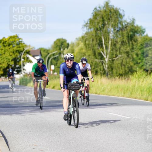 31.08.2025 - Elbe Triathlon Hamburg Michael Burmester http://msf.ph/oto/8668901 31.08.2025 09:49:34 Radfahren 365, 410, 426, 430, 594, 783, 834, 892, 914 meine-sportfotos.de