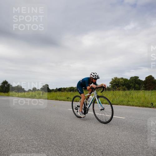 31.08.2025 - Elbe Triathlon Hamburg Michael Burmester http://msf.ph/oto/8668902 31.08.2025 12:32:53 Radfahren 1657 meine-sportfotos.de