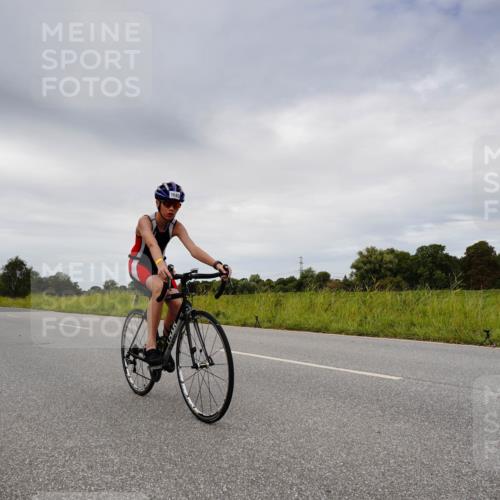 31.08.2025 - Elbe Triathlon Hamburg Michael Burmester http://msf.ph/oto/8668903 31.08.2025 12:33:18 Radfahren 1640 meine-sportfotos.de