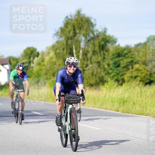 31.08.2025 - Elbe Triathlon Hamburg Michael Burmester http://msf.ph/oto/8668908 31.08.2025 09:49:35 Radfahren 365, 410, 426, 430, 594, 783, 834, 892, 914 meine-sportfotos.de