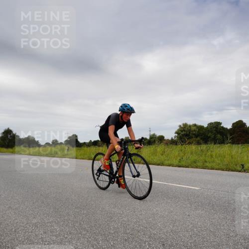 31.08.2025 - Elbe Triathlon Hamburg Michael Burmester http://msf.ph/oto/8668911 31.08.2025 12:33:38 Radfahren 1634 meine-sportfotos.de