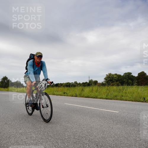 31.08.2025 - Elbe Triathlon Hamburg Michael Burmester http://msf.ph/oto/8668918 31.08.2025 12:33:54 Radfahren 1652 meine-sportfotos.de