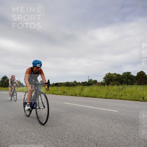 31.08.2025 - Elbe Triathlon Hamburg Michael Burmester http://msf.ph/oto/8668928 31.08.2025 12:35:34 Radfahren 1646, 1664 meine-sportfotos.de