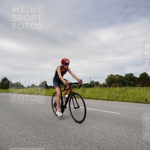 31.08.2025 - Elbe Triathlon Hamburg Michael Burmester http://msf.ph/oto/8668930 31.08.2025 12:35:35 Radfahren 1646, 1664 meine-sportfotos.de