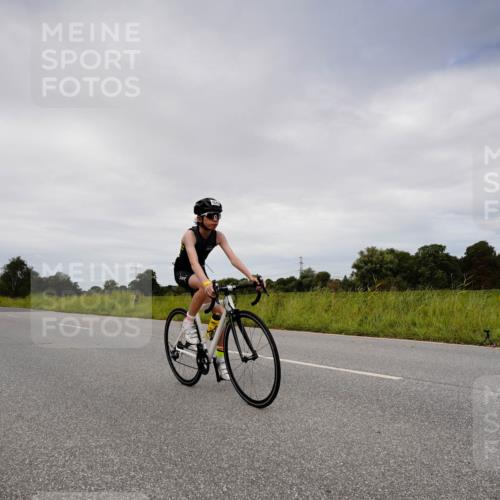 31.08.2025 - Elbe Triathlon Hamburg Michael Burmester http://msf.ph/oto/8668951 31.08.2025 12:38:24 Radfahren 1642 meine-sportfotos.de